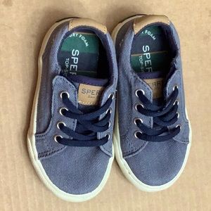 NWOB SPERRY Top-Sider Striper II LTT Jr sneaker little kids’ toddler 6m slip on